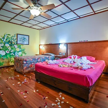 Lands In Love Hotel And Resort
